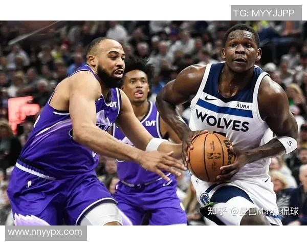 爵士队与明尼苏达森林狼的精彩对决分析与赛季展望