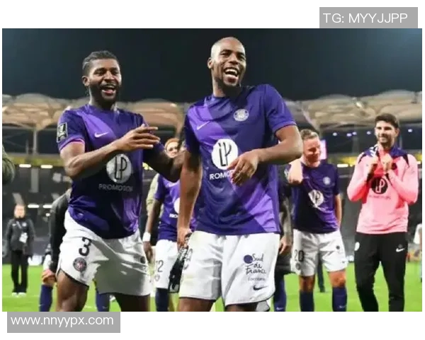 科隆与汉堡对决前瞻分析及比分预测，谁能笑到最后