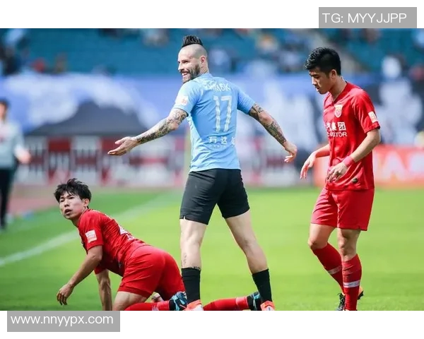 上港与大连精彩对决高清录像回顾全场进球与精彩瞬间分析