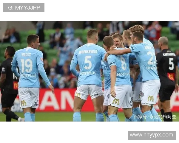 中部海岸海员与墨尔本城的激烈对决展现足球魅力与团队精神